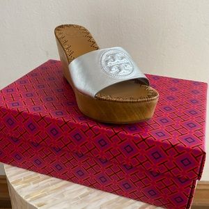 Tory Burch size 7 Sandal